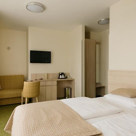 Hotel Willa Odkrywcow Szklarska Poręba Exteriör bild