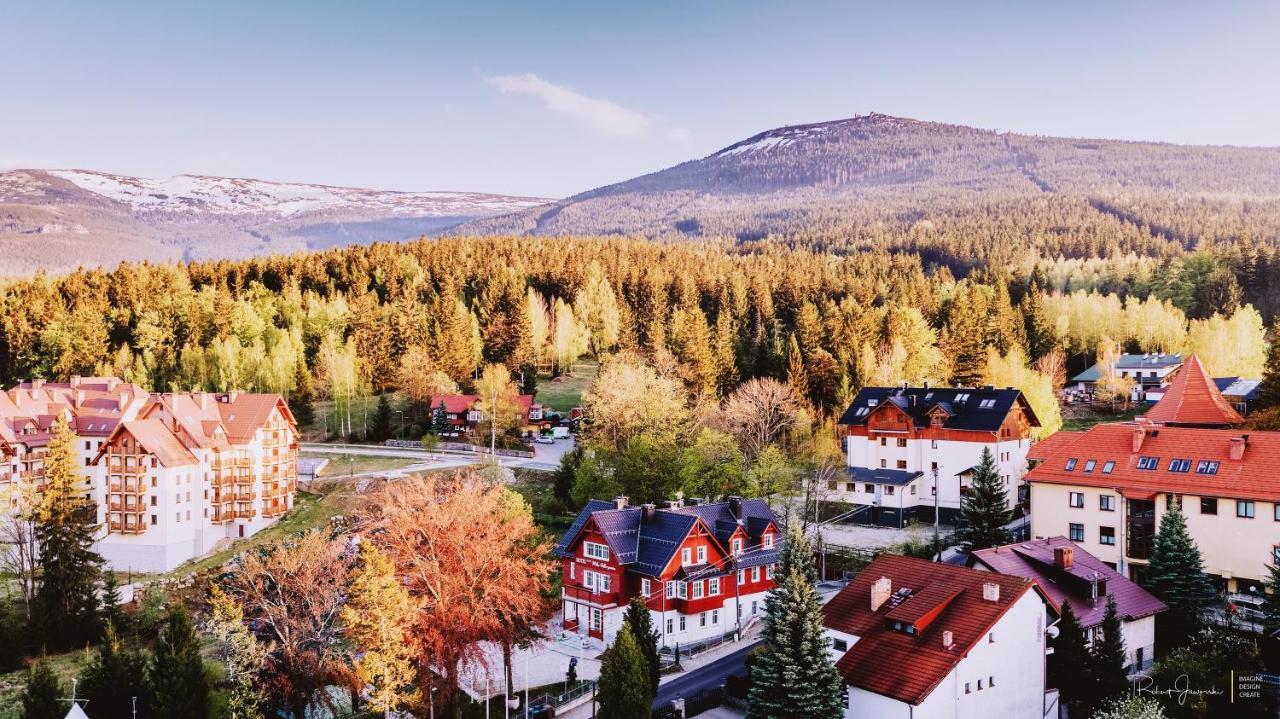 Hotel Willa Odkrywcow Szklarska Poręba Exteriör bild