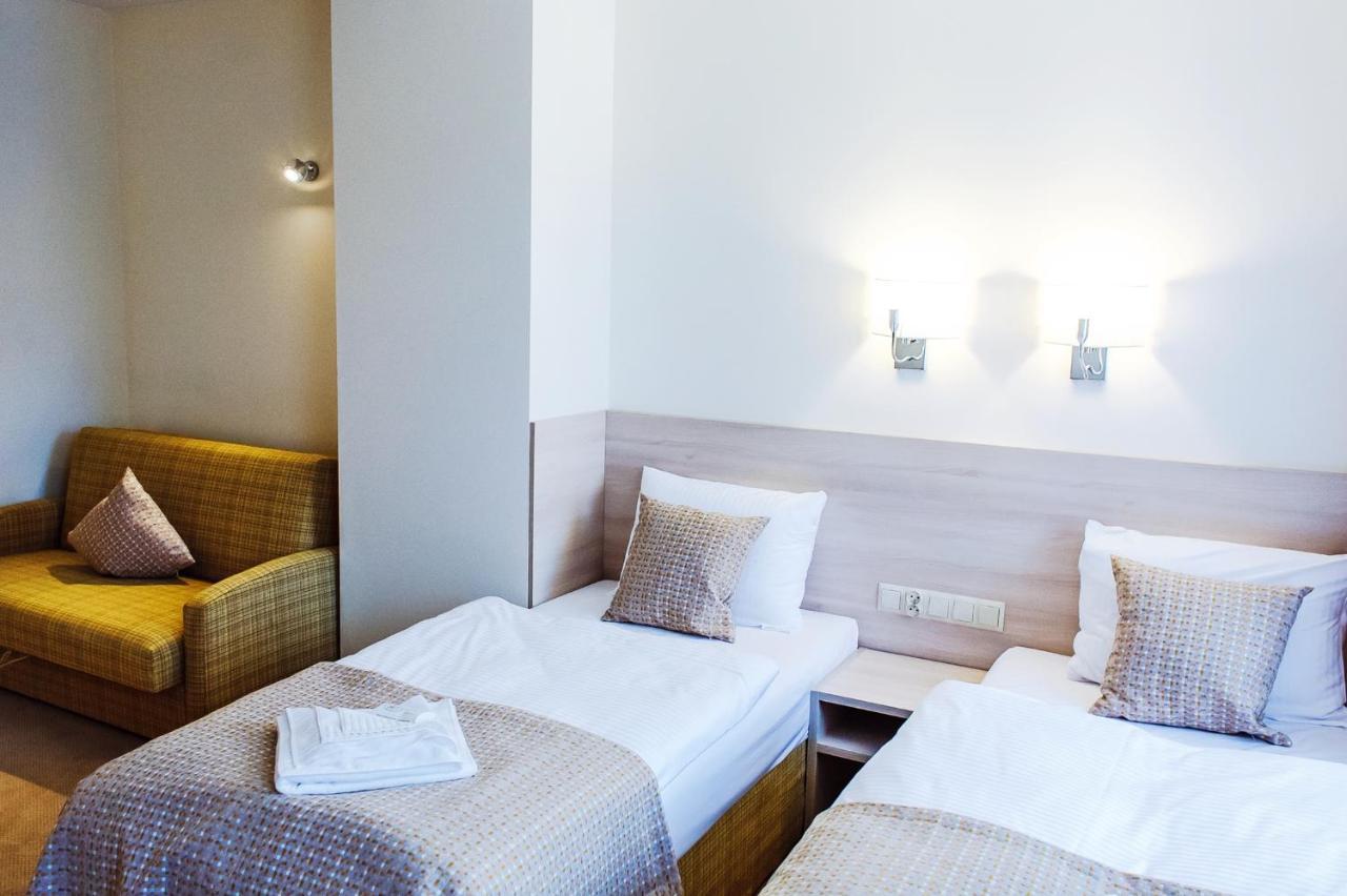 Hotel Willa Odkrywcow Szklarska Poręba Exteriör bild