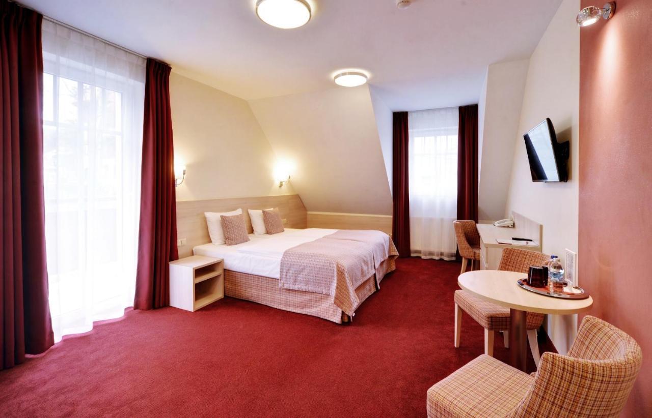 Hotel Willa Odkrywcow Szklarska Poręba Exteriör bild