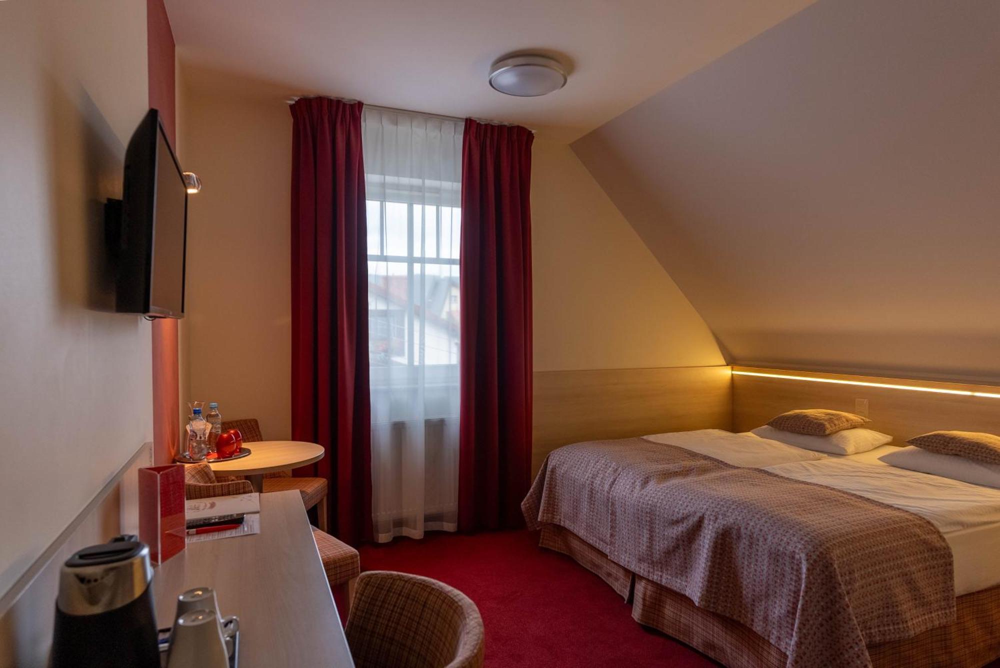 Hotel Willa Odkrywcow Szklarska Poręba Exteriör bild